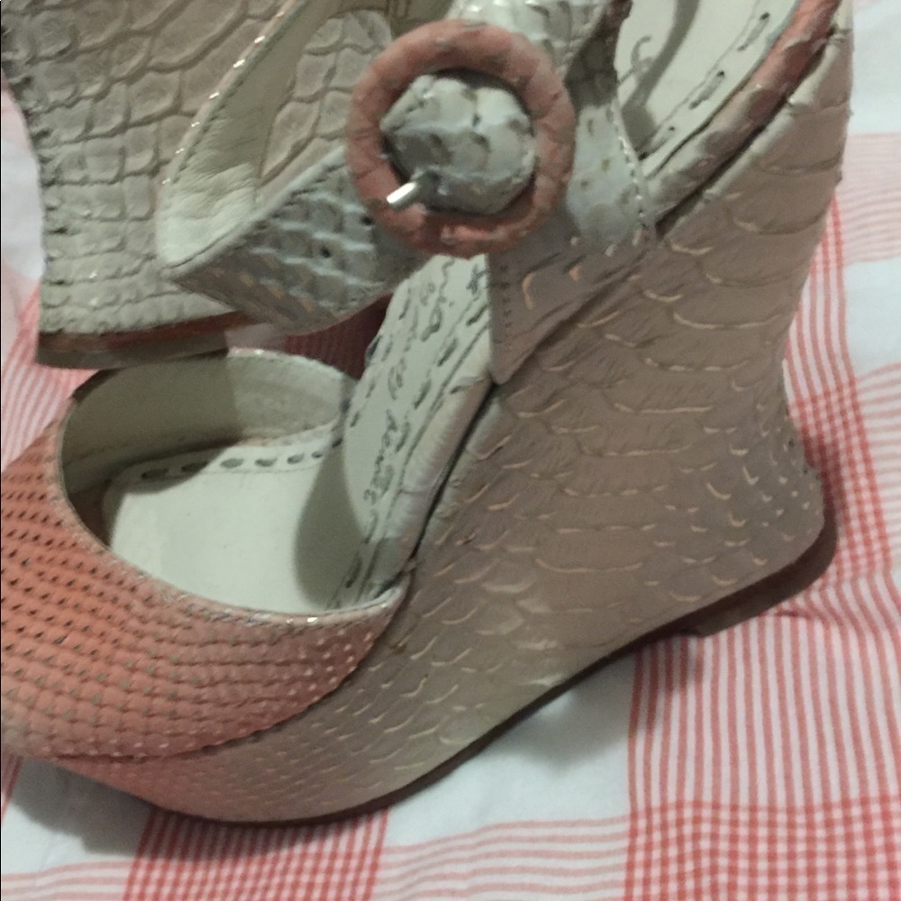 π HOST PICK π Alice+Olivia by Stacey Bendet sizeβ 37.5 - Picture 2 of 16